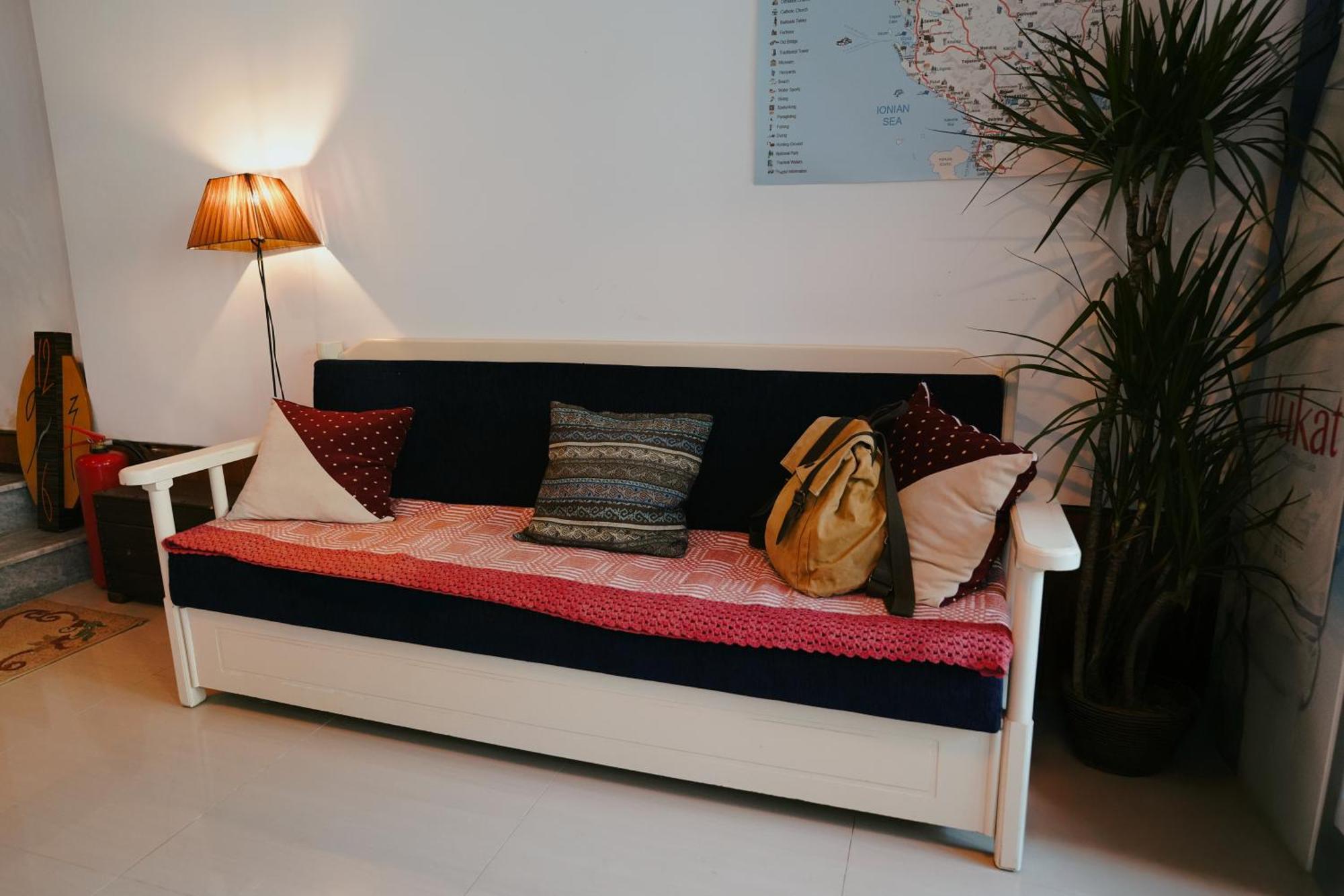 Maya Hostel Berat Eksteriør billede